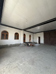 Қаттакўргонда 8 хонали шароитли уй сотилади