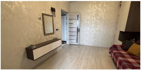 Продаётся Квартира 1в2 комнатная