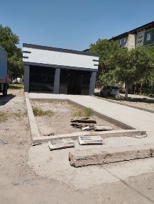 Центрда катта стадион торисида нотурар жой сотаман.