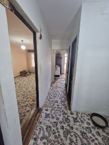 Квартира сотилади 3 хоналик ремонти уртача атапления бор 3 этаж