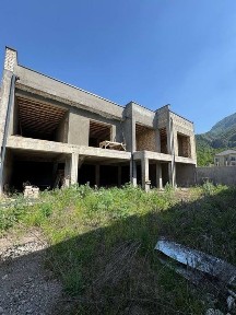 Bochka atrofida 6 sotix 60 % Karobka holatda