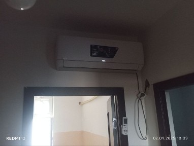 Sohil 5 kappada 2 xonali uy ijaraga beriladi hamma sharoiti bor