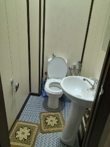 5 xonali uy ijaraga beriladi Guliston kvartira