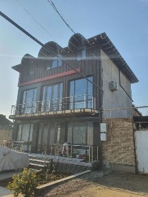 Uy sotiladi ajoyib holatda