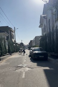 Иззада участка сотилади