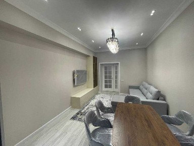 Сдаю квартиру Алмазарском районе Каракамыш сзади ПАРКА ПОБЕДЫ !