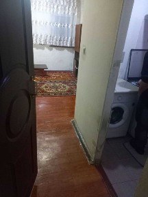 Сдаю 1 ком квартиру на 2 этаже возле метро БИЙ Максим горький.