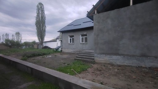 Продается дом недалеко от Платины