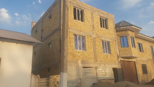 Klinika va укув марказга, чойхонага мослашган турар жой