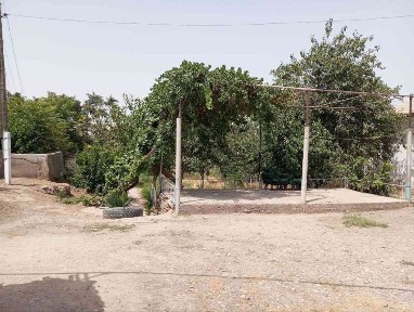 Уй сотилади 14 сотих хамма шароити (газ свет сув) бор хужжатларида кам