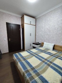 Сдается 3x комнатная квартира С обстановкой В горде Алмалыке