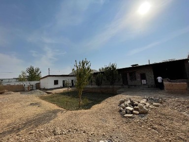 8 sotix UY SOTILADI! 3 xona uy 6 xona verbena (manzil: YANGI NiSHON)