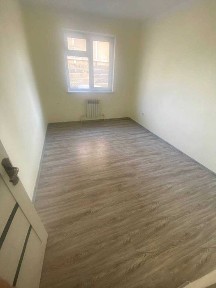 Kvartira 2 xonali sotiladi