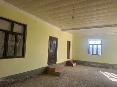 Uy sotiladi 2-etaj 8-sotix