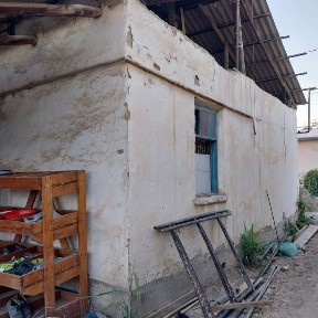 Index bozori yaqinida 4sotixli uy sotiladi SROCHNA narxi kelishamiz