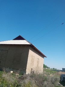 Uchaska sotiladi 4sotix 3xona