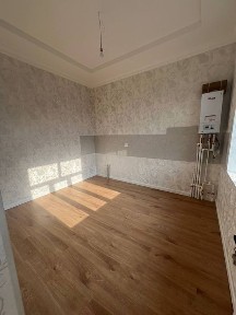 Nazarbek mevazorda 1.7 sotix 4 xona oshxona 2 ta sanuzel padvol