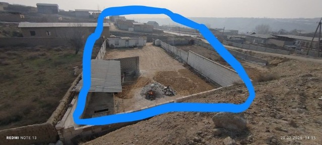 2 Axsikent oq kuprik kanalga yaqin joydan Uchaska sotiladi