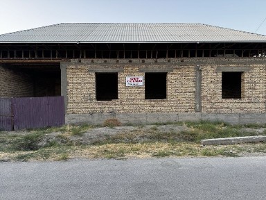 Hovli uchastkasi sotiladi 8 sotix pishiq gishdan MAKLERSIZ