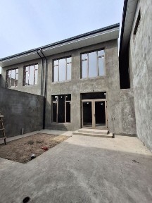 НАЗАРБЕК МЕВАЗОР да срочно 5 хонали каттедж сотилади!