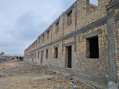 Qurilishi tugallanmagan 2 qavatlik kottejlar sotiladi