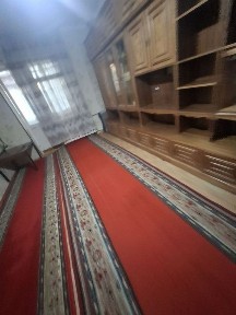 Срочно 3х комнатный квартира. 2 этаж Альянс дом. крытий рынок.