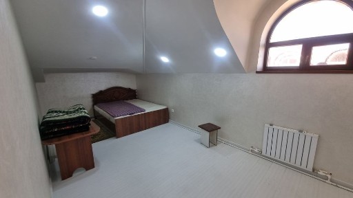 Продается Мансарда 48 кв. м на 6/6 этаже ул. Амир Темур Фрунзе