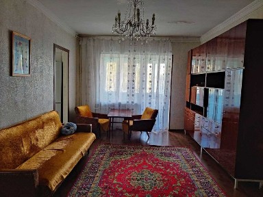 Сдается квартира на улице Юнус Раджабий, 3/4/4 метро Космонавты.