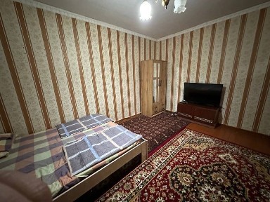 Сдается 1 комнатная квартира С обстановкой в горде Алмалыке