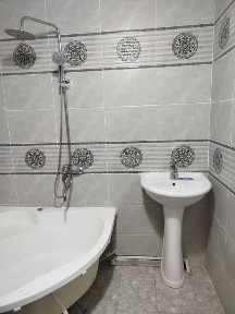 3 xonali Kvartira sotiladi