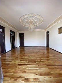 Ховли сотилади оромгохда