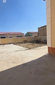 Kotej chet el fuqarolariga ijaraga beriladi. Navoiy sh. cho'tqarada