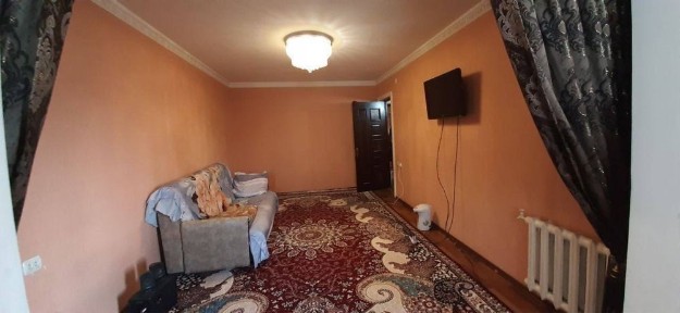 Продаётся Квартира 3/5/5 Шота Руставели Ор-р гостиница Хосилот