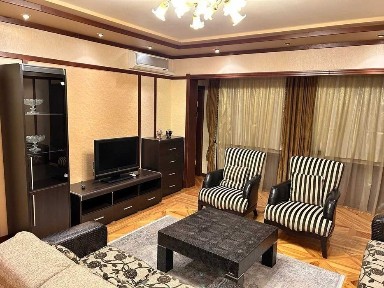 Сдам евро квартиру на Садык Азимова