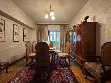 ПРОДАЕТСЯ 2/2/9 87м2 на: Ул. Буюк Турон