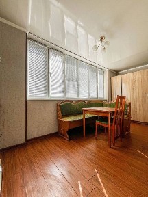 Продается 1/4/4 Максим горький, Лафарга