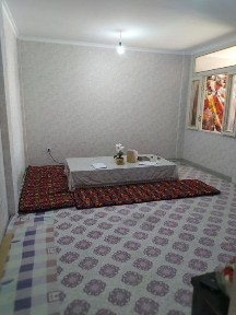 Uy sotiladi yangi bozorni yonida