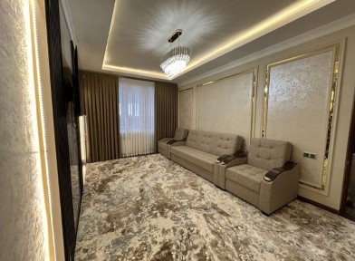 Сдаётся 3- комнатная в центре Ц5