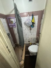 Sotiladi Yakkasaroy shota rustaveli ko'cha 1 xonali