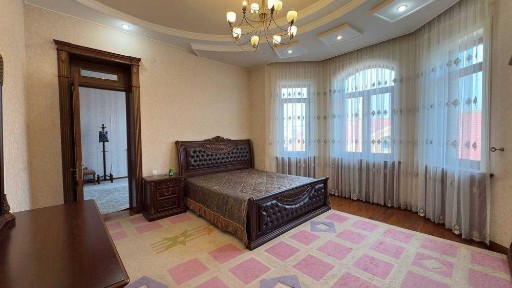 Сдается участок на Метро Буюк Ипак Йоли 2 дома в одном участке 6 сотки