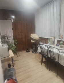 Срочно чиланзар продается квартира 77 серия 2/3/4 Балкон 2/6 -56кв. м