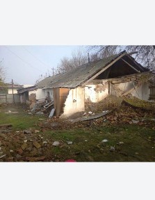 Уй ҳовли сотилади