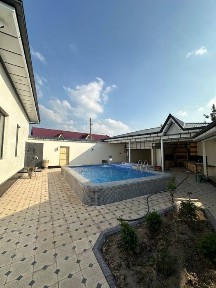 Срочно здаеться в Аренду участок 3-комнатная в городе Чирчик Акаваке