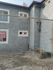 Ул. Беруни г. Янгиюль ПРОДАЮ 2-х ком. ЕВРОРЕМОНТпервый этаж 2/1/2 СВОЯ