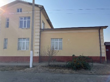 Qarshi sh 2 etajlik kotej srochna sotiladi