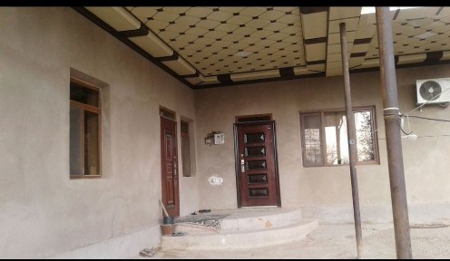 Продам срочно дом 20 соток 5 комнаты Уртачирчик. рай. махалла Бургалик