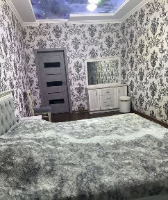 В Чиланзарском районе рядом с метро Мирзо Улугбека сдаётся квартира.