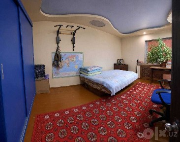 Продаётся трёх комнатная квартира Низами. Парк бобур