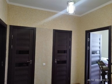 Ohangaron shahar 2 honali srochna sotiladi