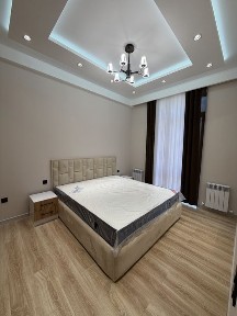 Сдаётся в новостройке 3х комнатная квартира с авторским ремонтом.